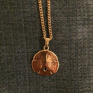 🥳 Sand dollar pendent on gold chain 🥳